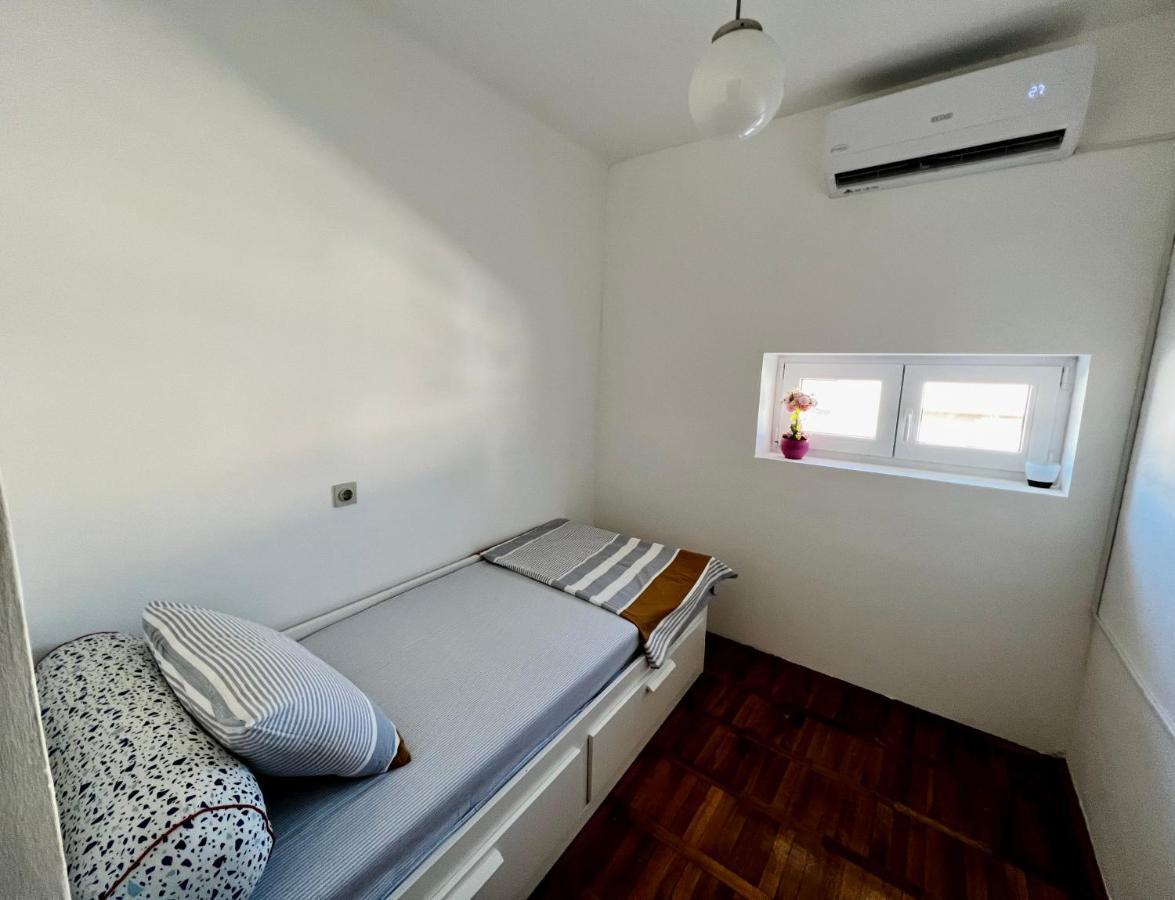 City Center Square Deluxe Nest Podgorica Extérieur photo